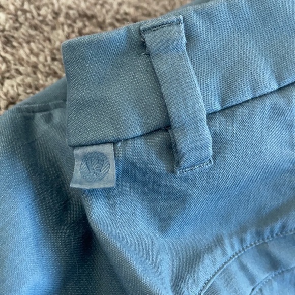 Lululemon Commission Classic-Fit Short 9"
Oxford - Picture 9 of 11